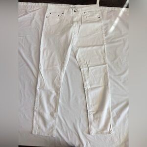 White Straight-Leg Jeans with Smooth Denim 3